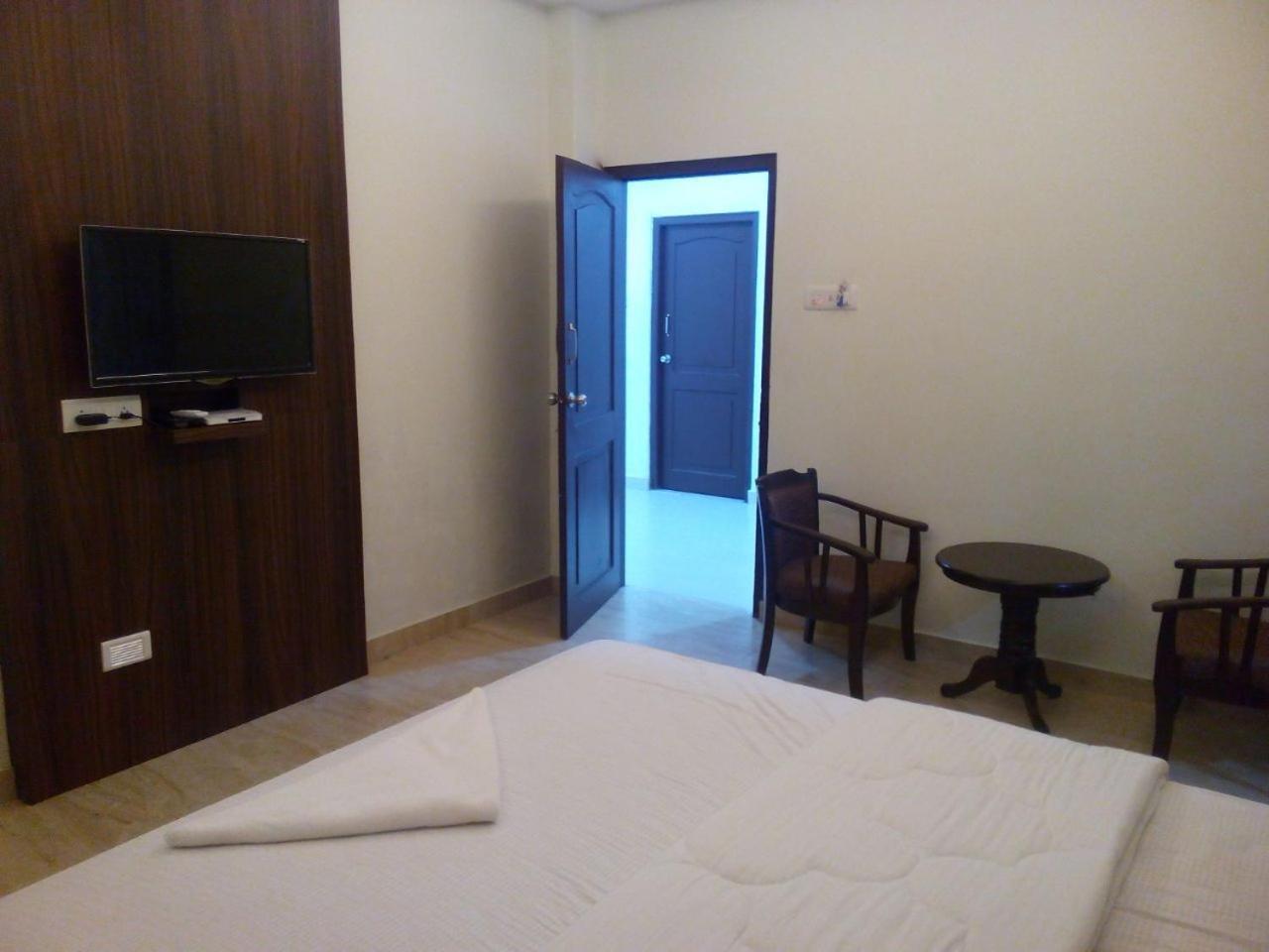Hotel Marina Manor Port Blair Exterior photo